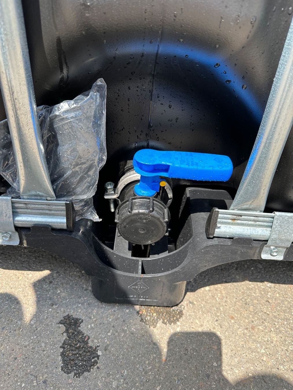 Tränken & Tröge: IBC Tank neu schwarz – Gebraucht aus Schöfflisdorf von Dance04 4
