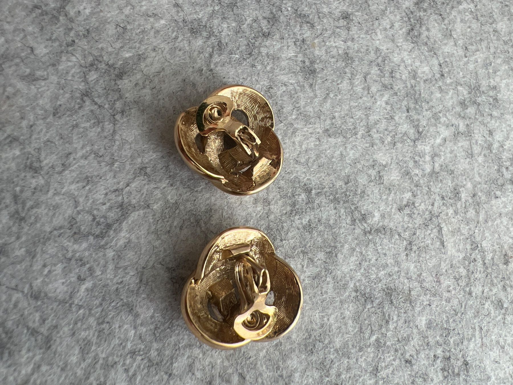 Orecchini pendenti & Orecchini a lobo: vintage Ohrclips im Knoten-Design – Usato da Uznach venduto da Ya_x7x6 4