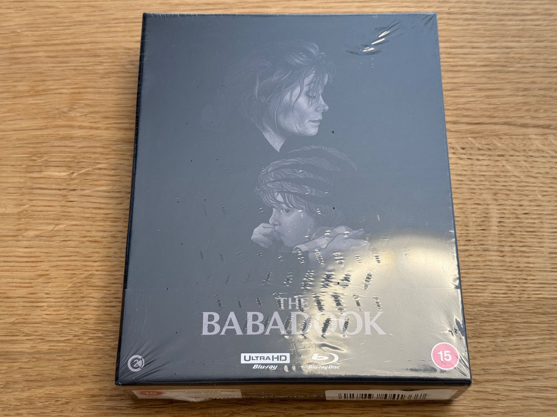 Tutti i DVDs: The Babadook Limited Edition - 4K UHD Blu-Ray – Nuovo e nell'imballaggio originale da Wallisellen venduto da Art_Vendorlay