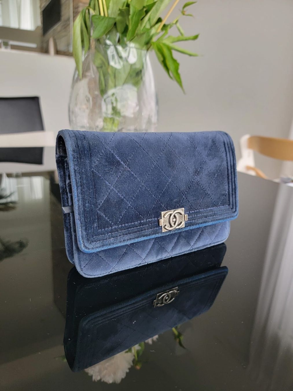 Chanel Borse da donna: Chanel WOC aus Samt – Usato da Wädenswil venduto da lisibit