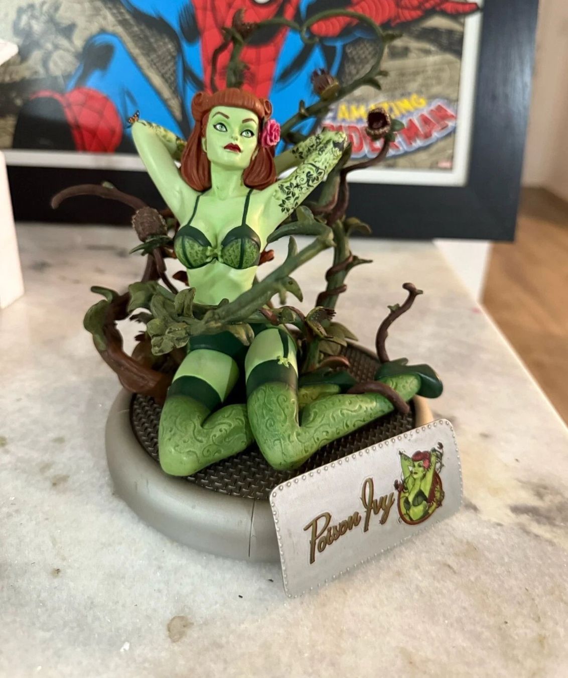 Statuette: DC comics Bombshells Poison ivy Collectibles Statue – Usato da Oberentfelden venduto da FiguresAndGamesPlace 2