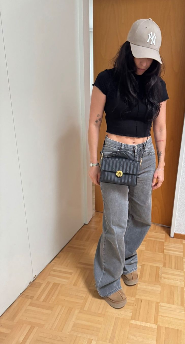 Maison Mollerus Borse da donna: Mollerus SIGNAU Tasche schwarz – Usato da Biel/Bienne venduto da joy108 5