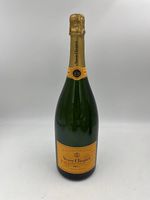 Magnum factice. Champagne Veuve Cliquot France 
