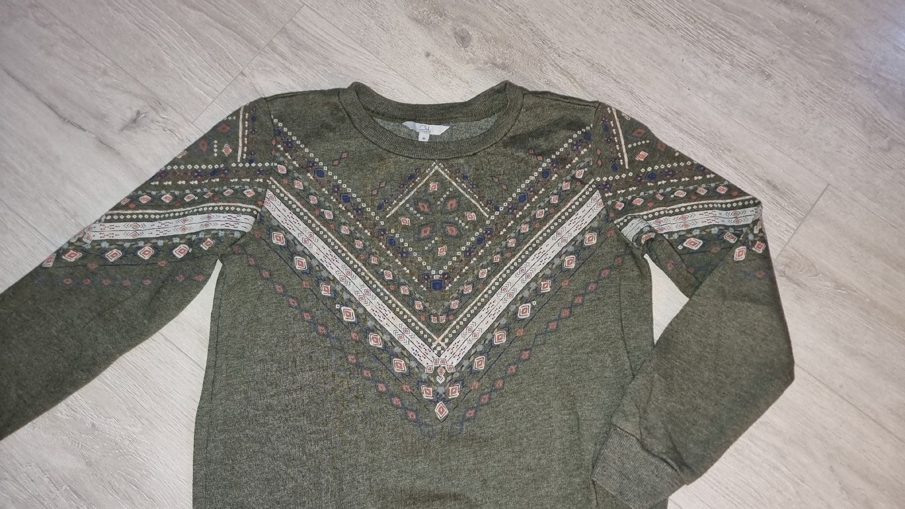 Pullover & Sweatshirts: Schöner Damenpullover, Grösse M top Zustand  – Gebraucht aus Wigoltingen von Zuckerfee84 1