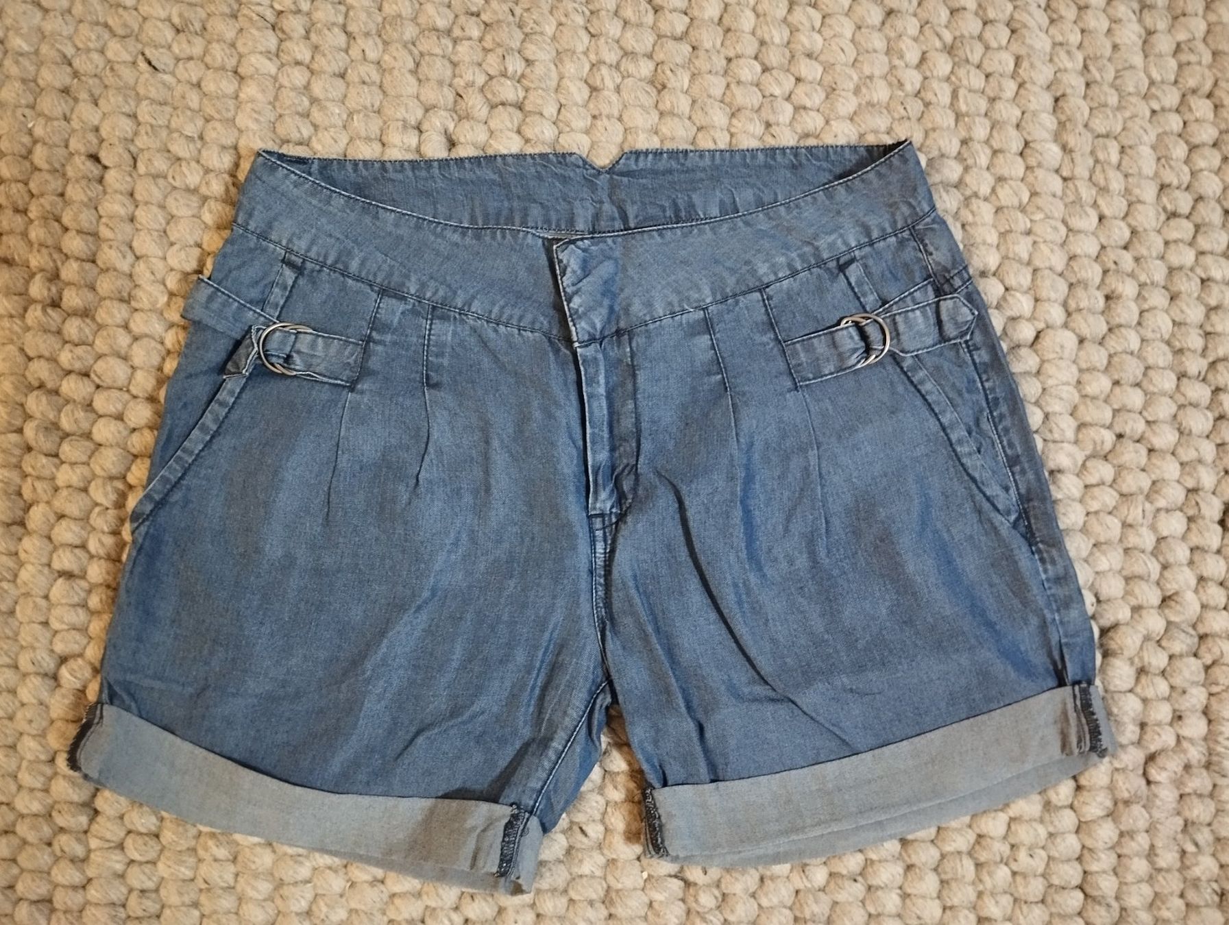 Mango Jeans: Shorts Marke Mango Gr. 34, neuwertig – Neu (gemäss Beschreibung) aus Chur von Ronja777