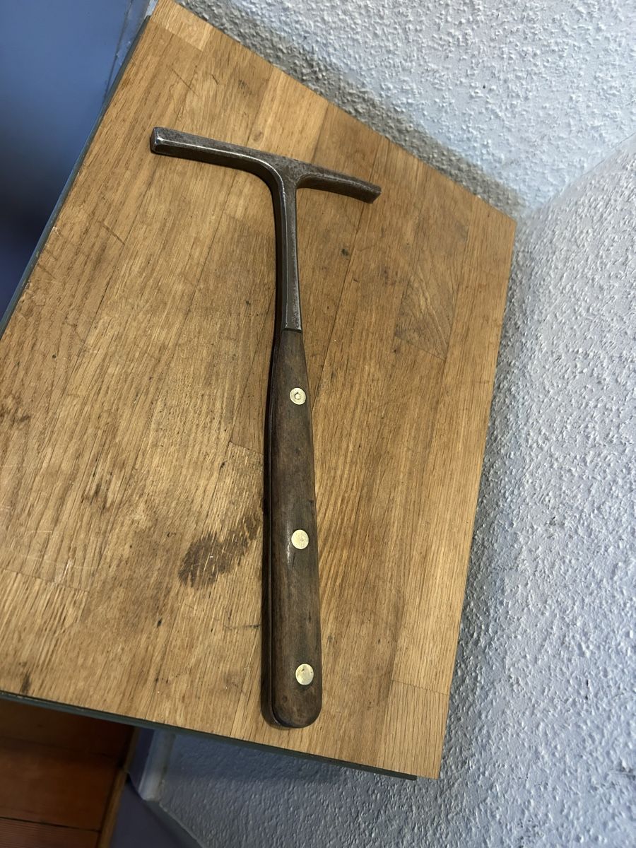 Tutti gli attrezzi: ANTIKE KLEINE HAMMER – Usato da Bottmingen venduto da Surubi