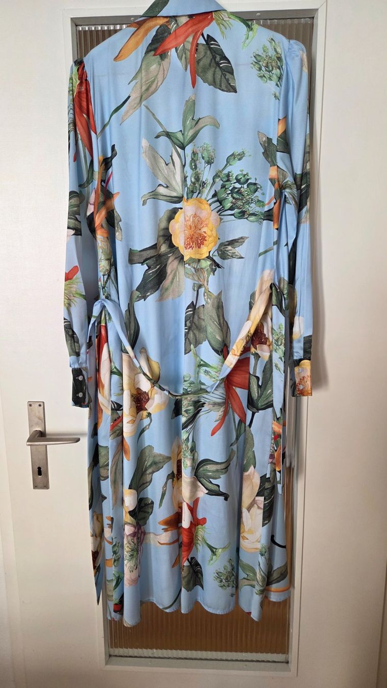 Vestiti: Zara - Blusenkleid mit Blumenmuster – Usato da Zürich venduto da Nala2811 1