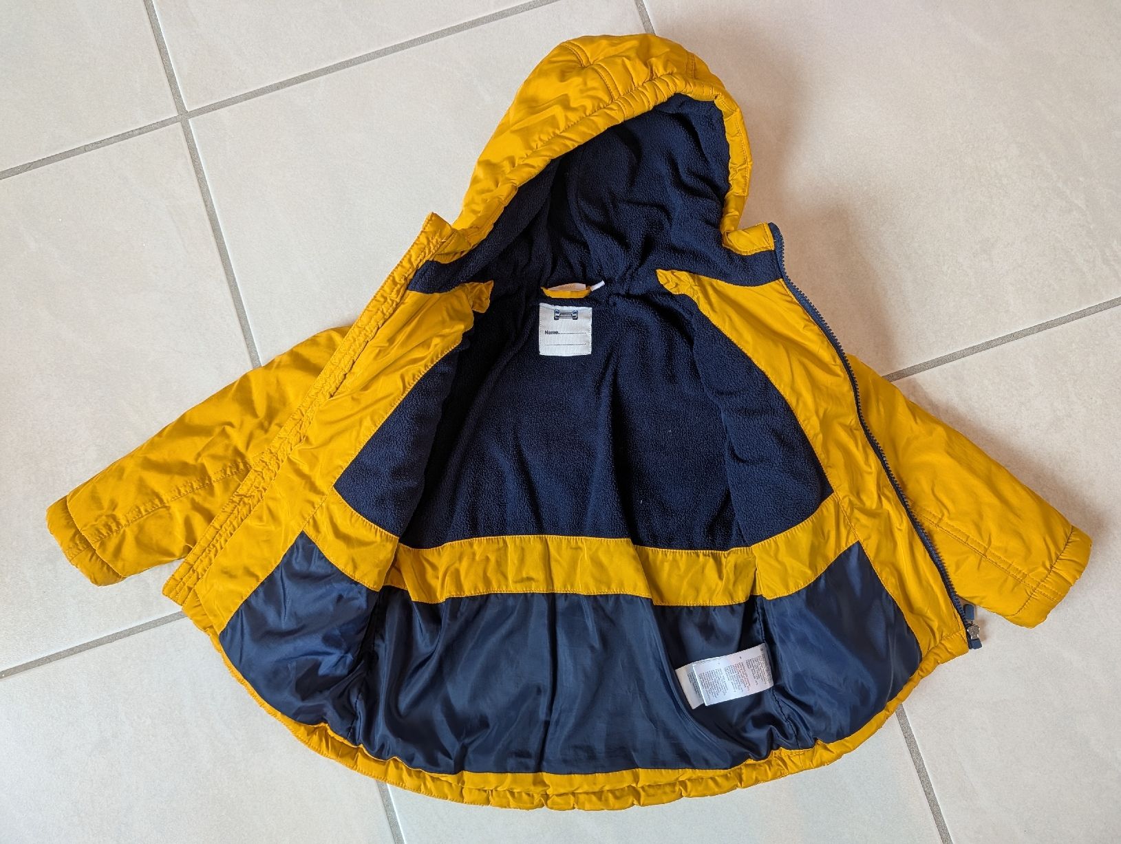 Jacken & Mäntel: Winterjacke Grösse 98/104 – Gebraucht aus Wald ZH von andy_ch01 1