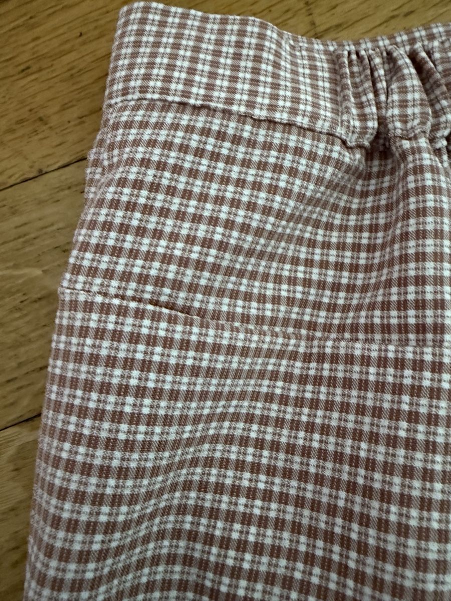 Hosen: Short carreaux rose/blanc élastique - Taille S – Gebraucht aus Martigny von O96 2