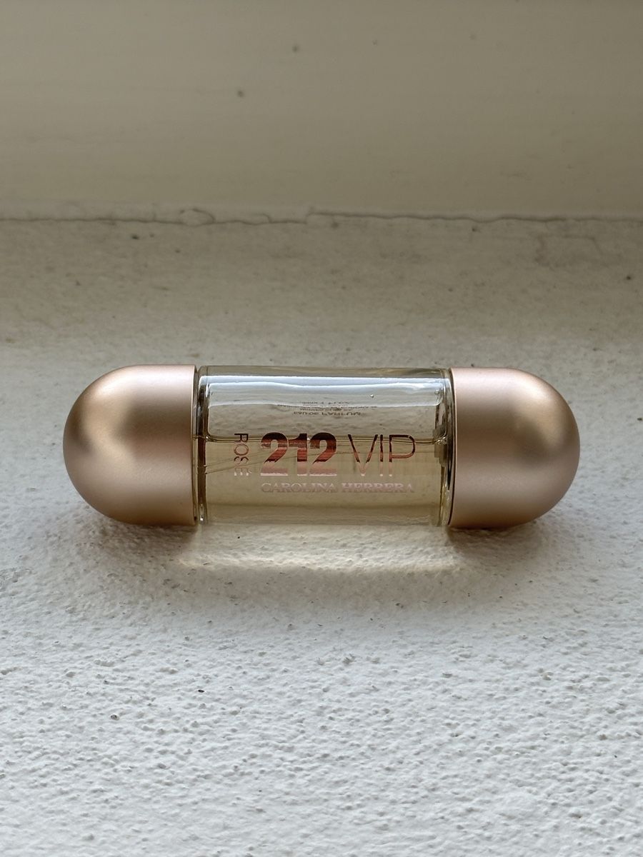 Carolina Herrera Profumi & Eau de Toilette: Carolina Herrera 212 VIP Rosé EdP 30ml – Usato da Zürich venduto da inpartestres