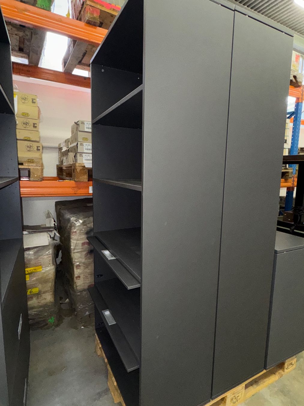 Regale: Tamos Büroregal mit 2 Einschubklappen - Grau – Gebraucht aus Diessenhofen von Osio 3