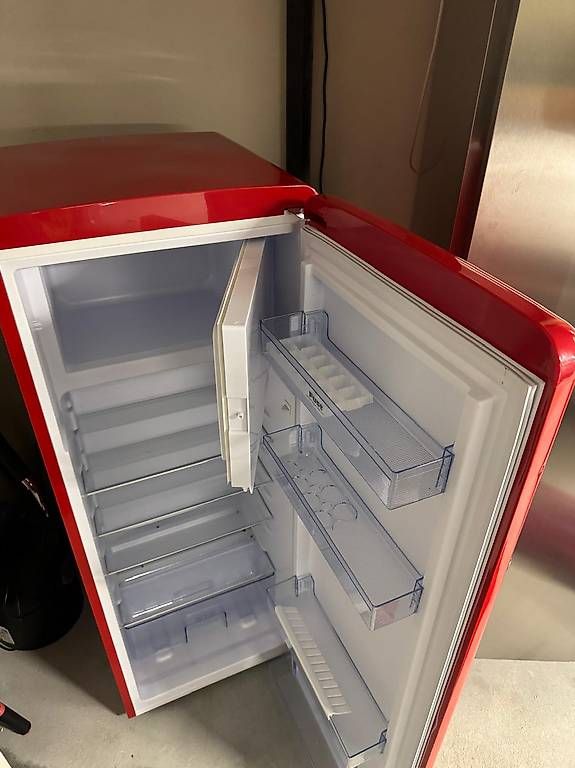 Frigoriferi: Retro Kühlschrank Novomatic KS OLDI – Usato da Stäfa venduto da Mysteria30 4