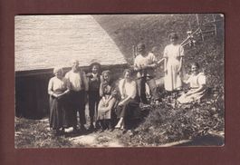 Foto - Devant la ferme - FAMILLE