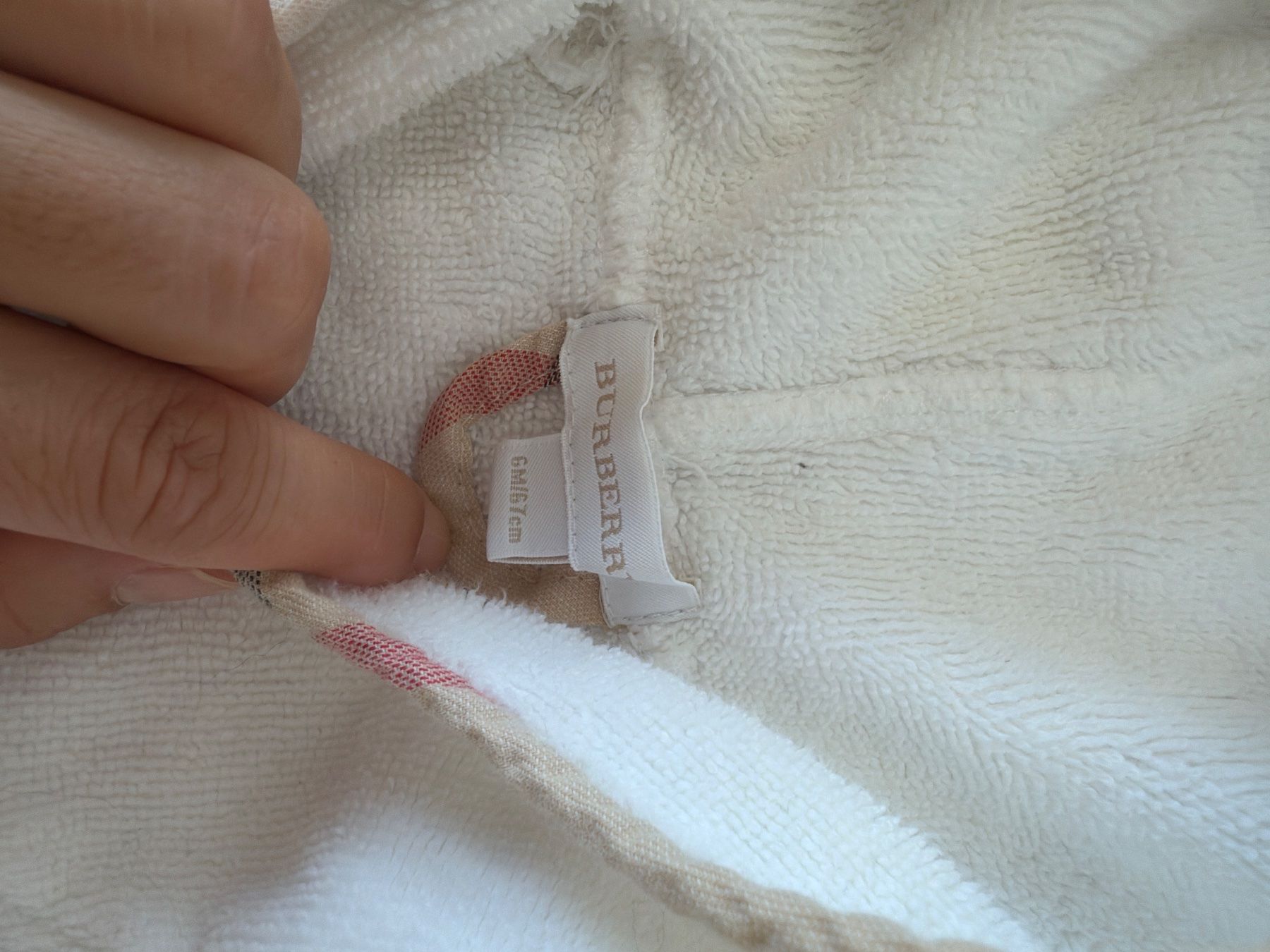 Burberry Bademäntel: Burberry Baby Bademantel 6 Monate – Gebraucht aus Roggwil TG von est_r5x7 1