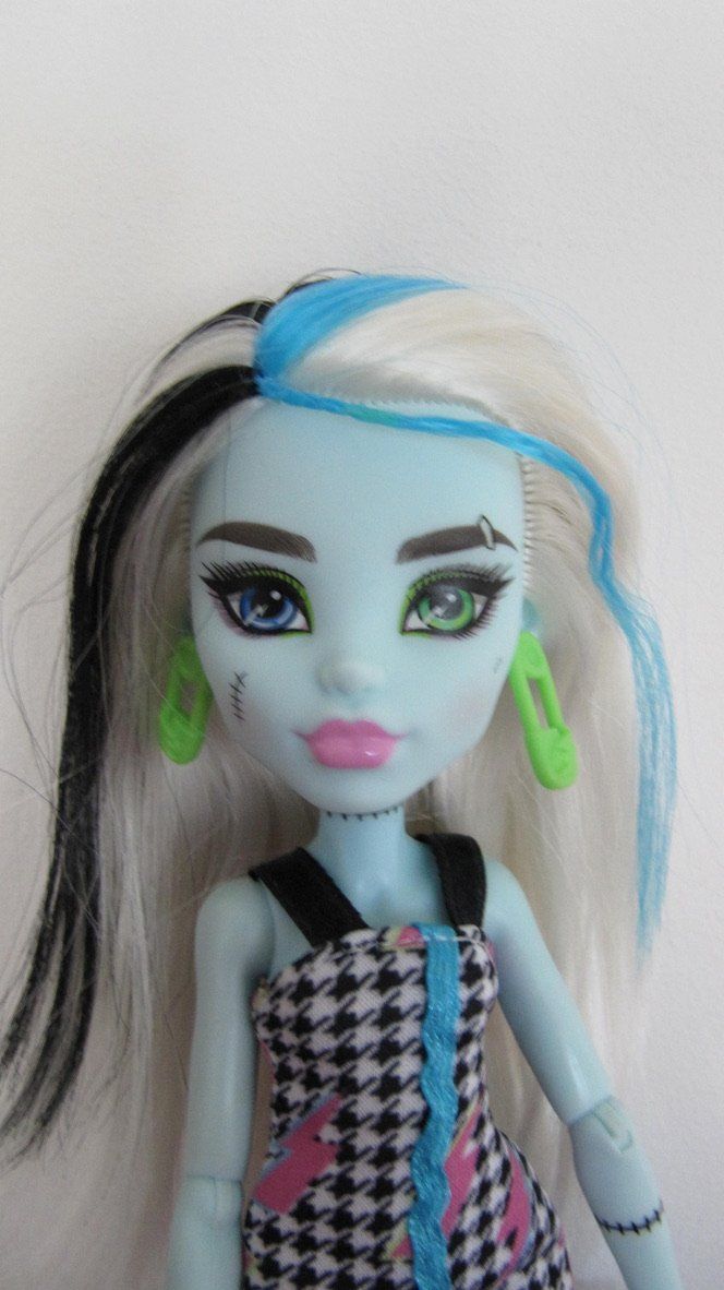 Puppen: 2 Monster High Puppen – Gebraucht aus Brunnen von Kiwiland1 2