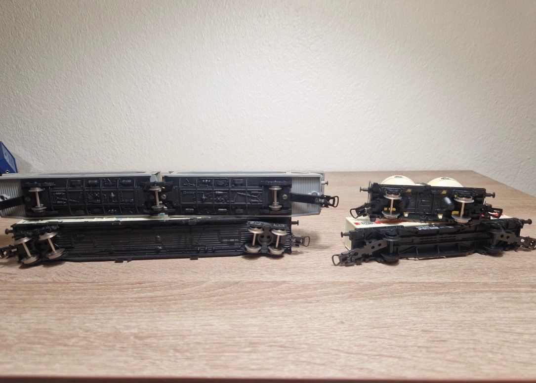 Lima Modellini di ferrovie: Lima 4 x Güterwagen H0 (P) – Usato da St-Aubin-Sauges venduto da Lo_Go 6