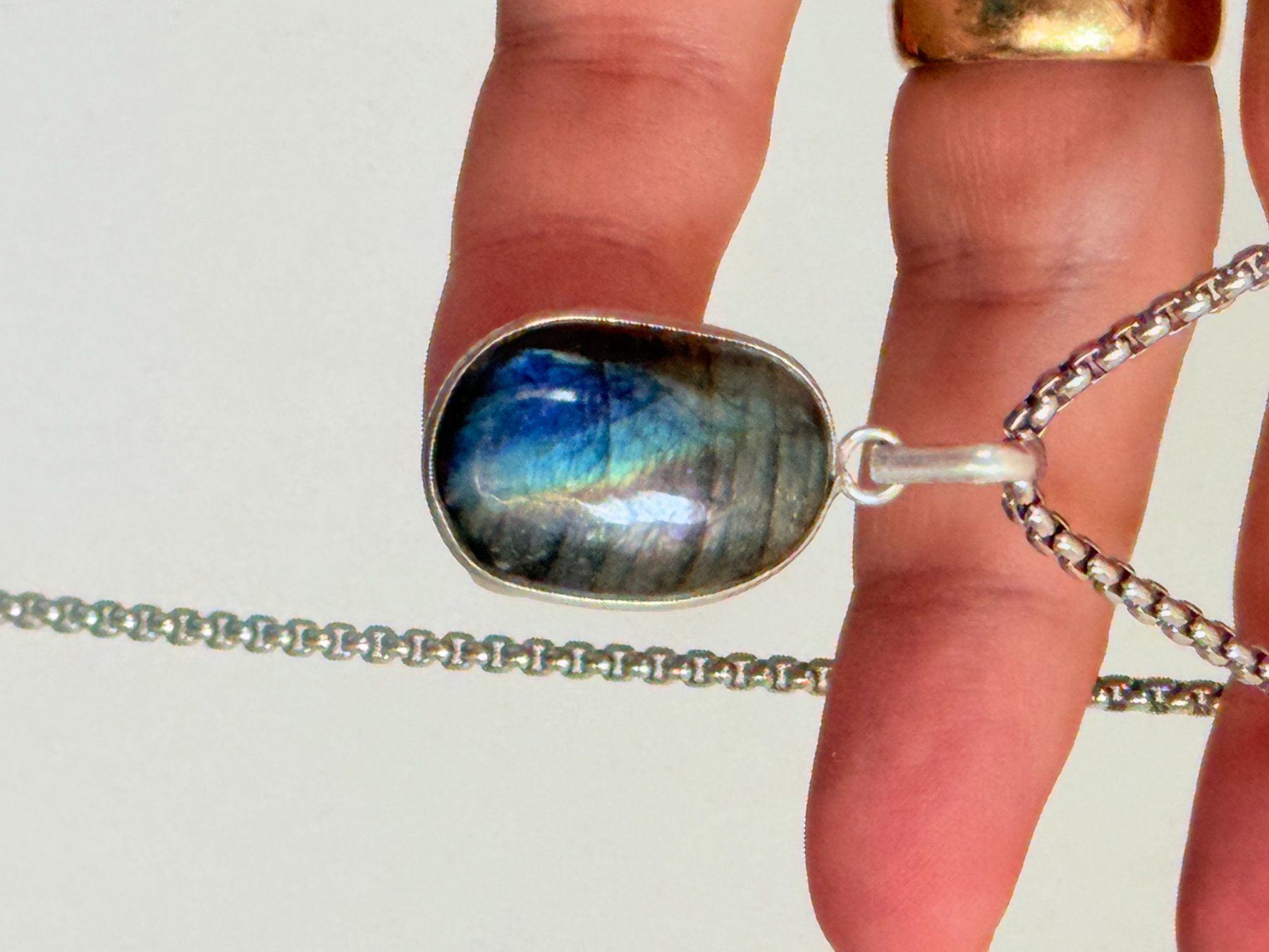 Catenine: Labradorite necklace – Nuovo e nell'imballaggio originale da Genève venduto da AGBERG 1