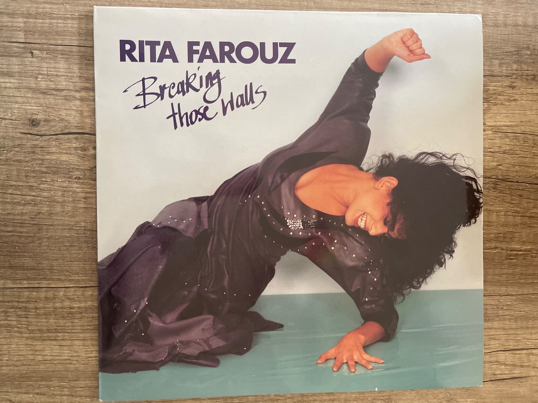 Schallplatten: A809/Rita Farouz Breaking Those Walls – Gebraucht aus Frutigen von Philippe_jsp