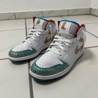 Jordan 1 Mid Sneaker School NC to Chicago Gr. 40