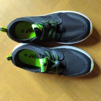 Kinderschuh Marke alive schwarz Grösse 33