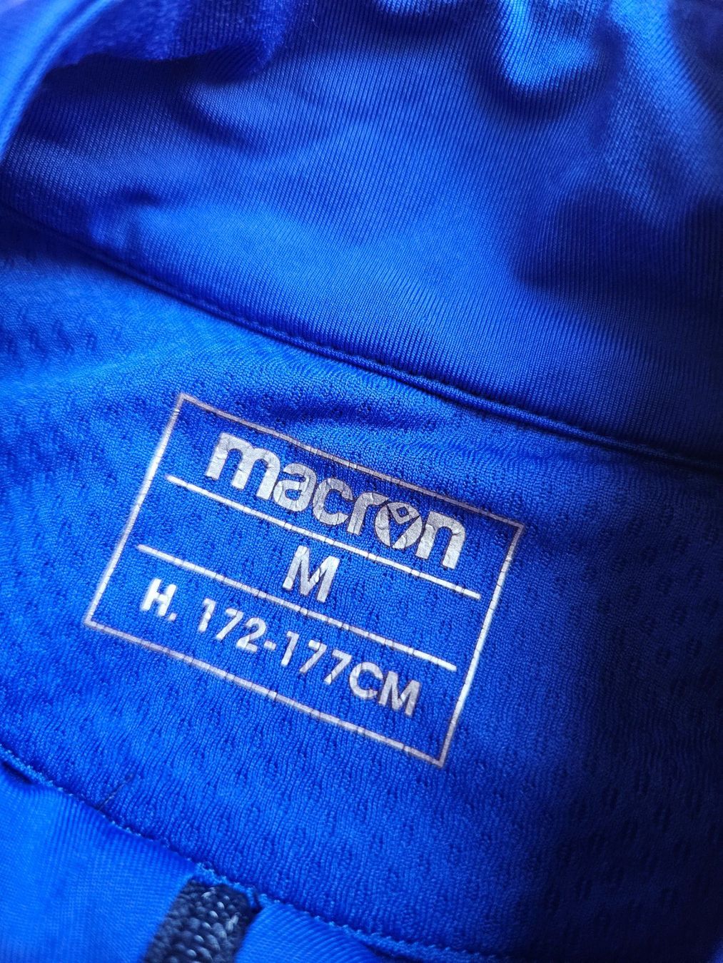 Maillots de corps & Pantalons: FC Basel Trainingsoberteil Macron #17 Grösse M FCB Jacke – D'occasion à Hägglingen par United-Village-Trade 4