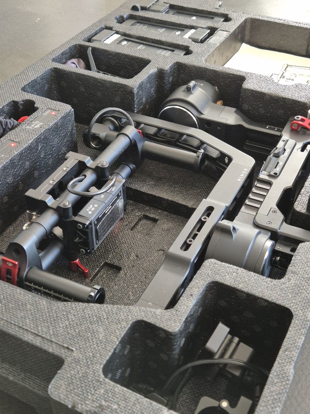 DJI Altri Accessori: DJI Ronin 1 Gimbal (gebraucht) – Usato da Basel venduto da reversepictures 2