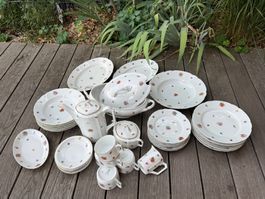 Geschirrset alt mit Bluemli 38teilig vintage porzellan