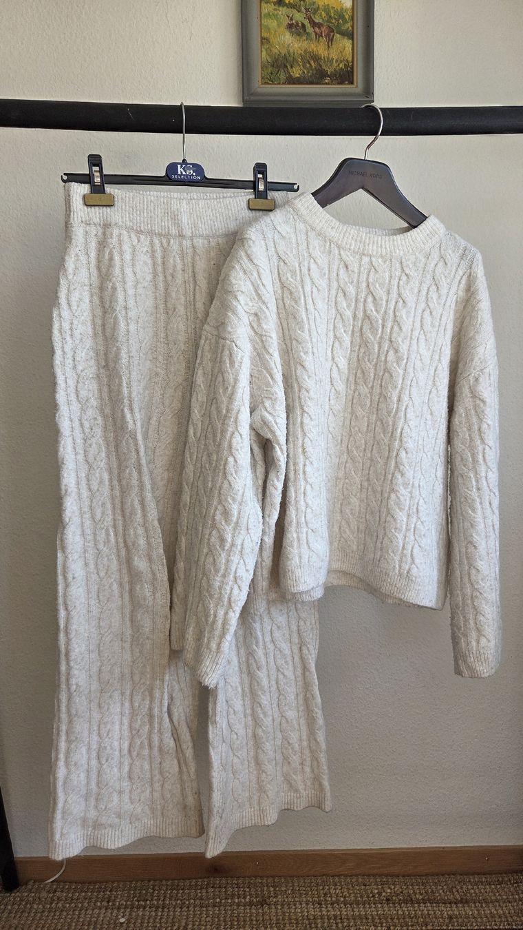 H&M Lotti di vestiti: H&M Strick Set XS, Hose und Pullover – Usato da Kreuzlingen venduto da MeinKleinesAtelier