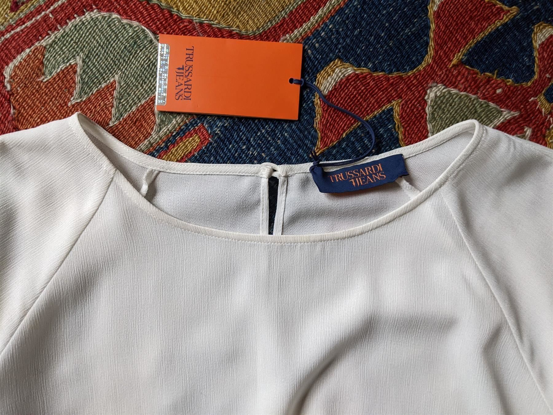 Trussardi Blusen: TRUSSARDI : Elégante blouse crème 44-46 – Neu und originalverpackt aus Petit-Lancy von lilycerise 6