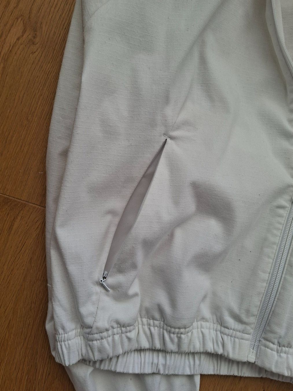 Adidas Giacche: Adidas Sportjacke weiss – Usato da Ruswil venduto da wil_2jkd 4
