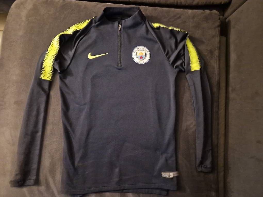 Nike Canottiere & Pantaloni: Manchester City - Sweatshirt – Usato da Villars-sur-Glâne venduto da Mark_988