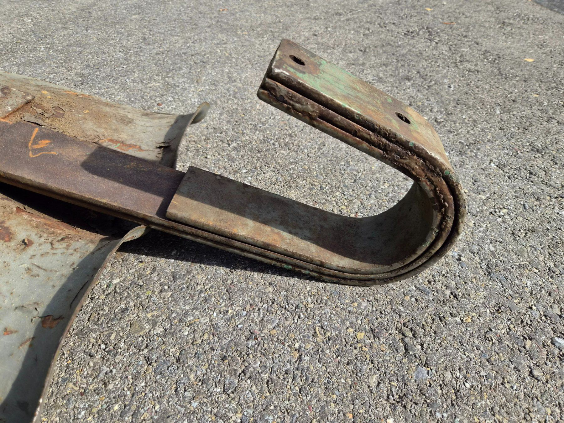 Hürlimann Trattori: Original Hürlimann Traktor Sitzfeder mit Blechsitz – Usato da Dürnten venduto da Bachtel84 3