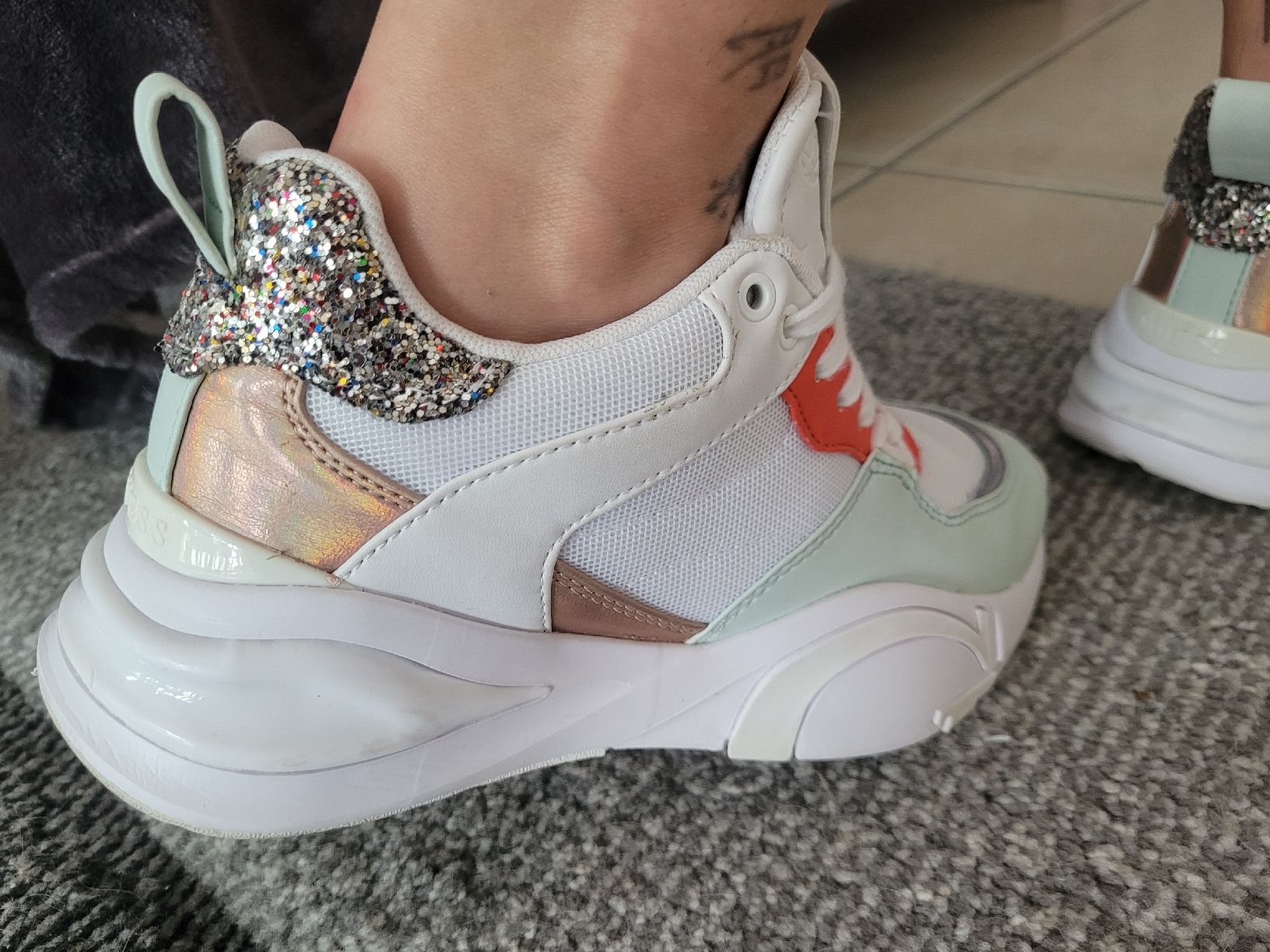 Guess Damenschuhe: Chaussures Guess femme nr.37 – Gebraucht aus Courtaman von Bluejazz 2