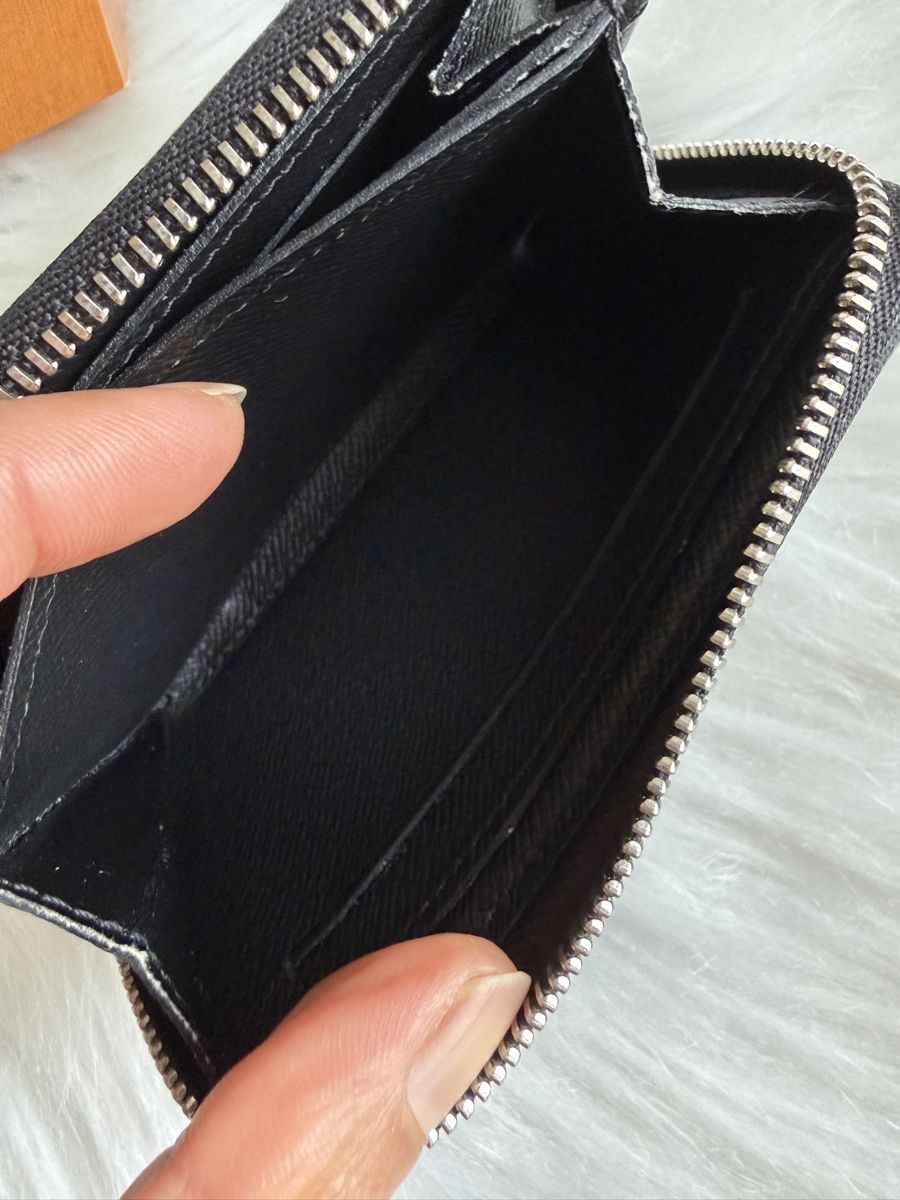 Louis Vuitton Brieftaschen: Louis Vuitton Zippy Coin Damier Graphite – Gebraucht aus Zürich von but_jgl8 3
