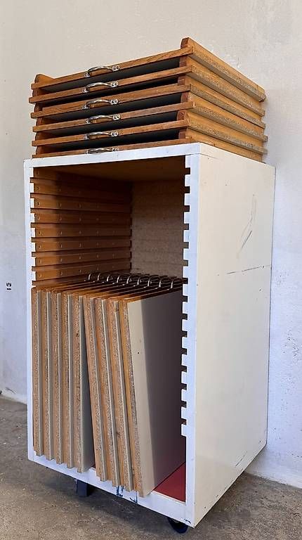 Scaffali: individuell gefertigter, rollbarer Planschrank – Usato da St. Gallen venduto da Jvor 2