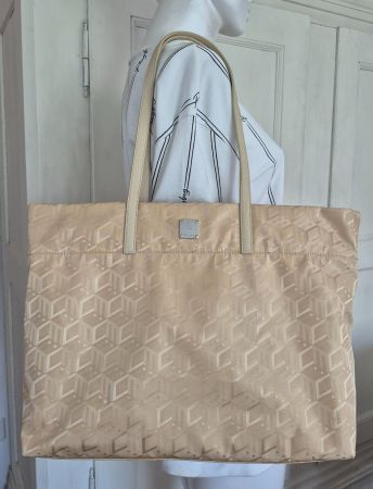Neue MCM Shopper, mit Reißverschluss