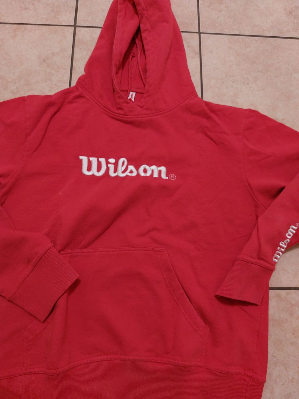 Maglioni & Felpe: 3 Pull rouge Wilson,  pull gris Champion et  blanc L unisexe – Nuovo (secondo la descrizione) da Lausanne venduto da Thy19