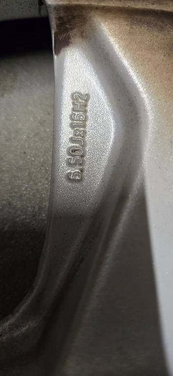 Audi Cerchioni: 4 X Alufelgen 16" mit Sommerpneu – Usato da Kriegstetten venduto da unwissend 3