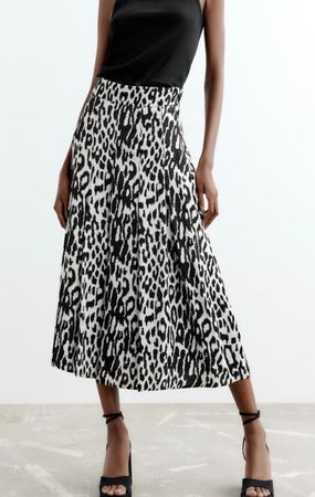 Zara Midirock Leoprint Grösse S - Viskose Satin Versand 9.-