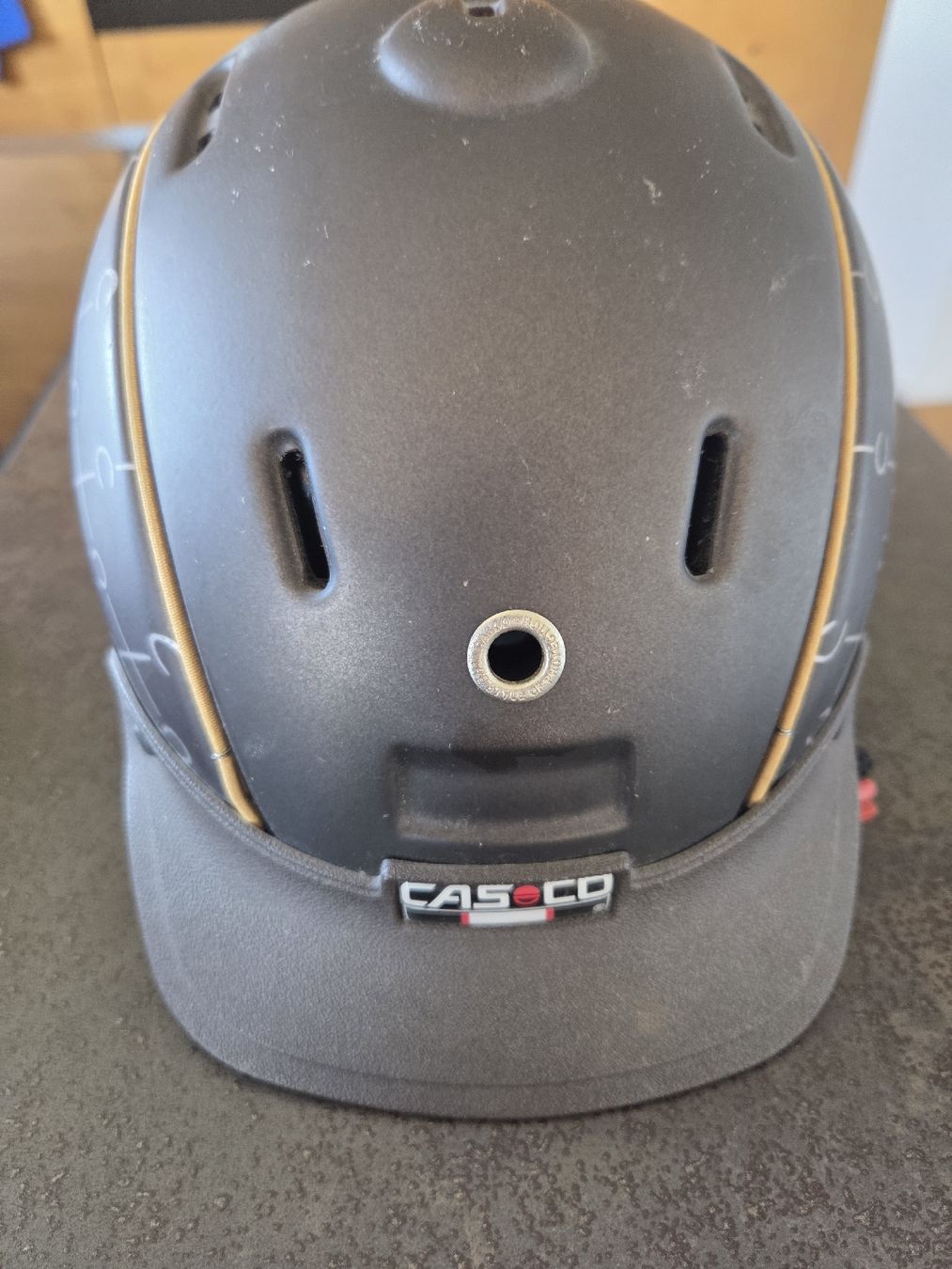 Casco Caschi: Casco Reithelm – Usato da Teufen AR venduto da NoraRothm
