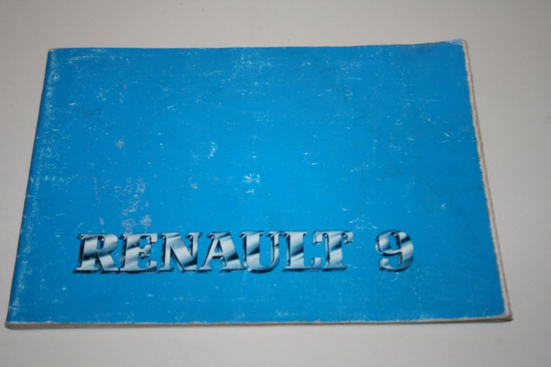 Renault Documenti: Notice d'entretien Renault 9 – Usato da Le Locle venduto da skycomputer