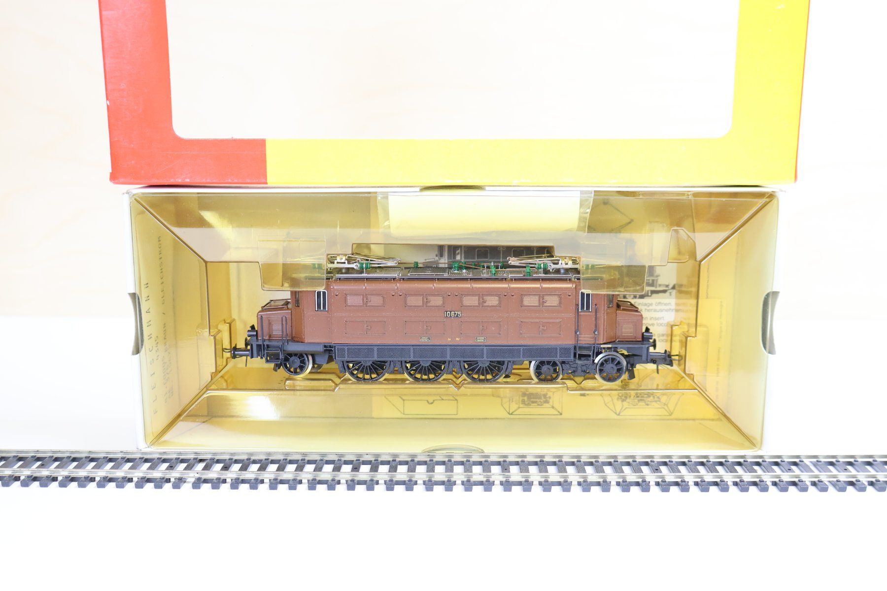 Fleischmann Modelleisenbahnen: Fleischmann SBB Ae 3/6 E-Lok "braun" 4345 - NP: 340.- – Gebraucht aus Winterthur von Monstera 1
