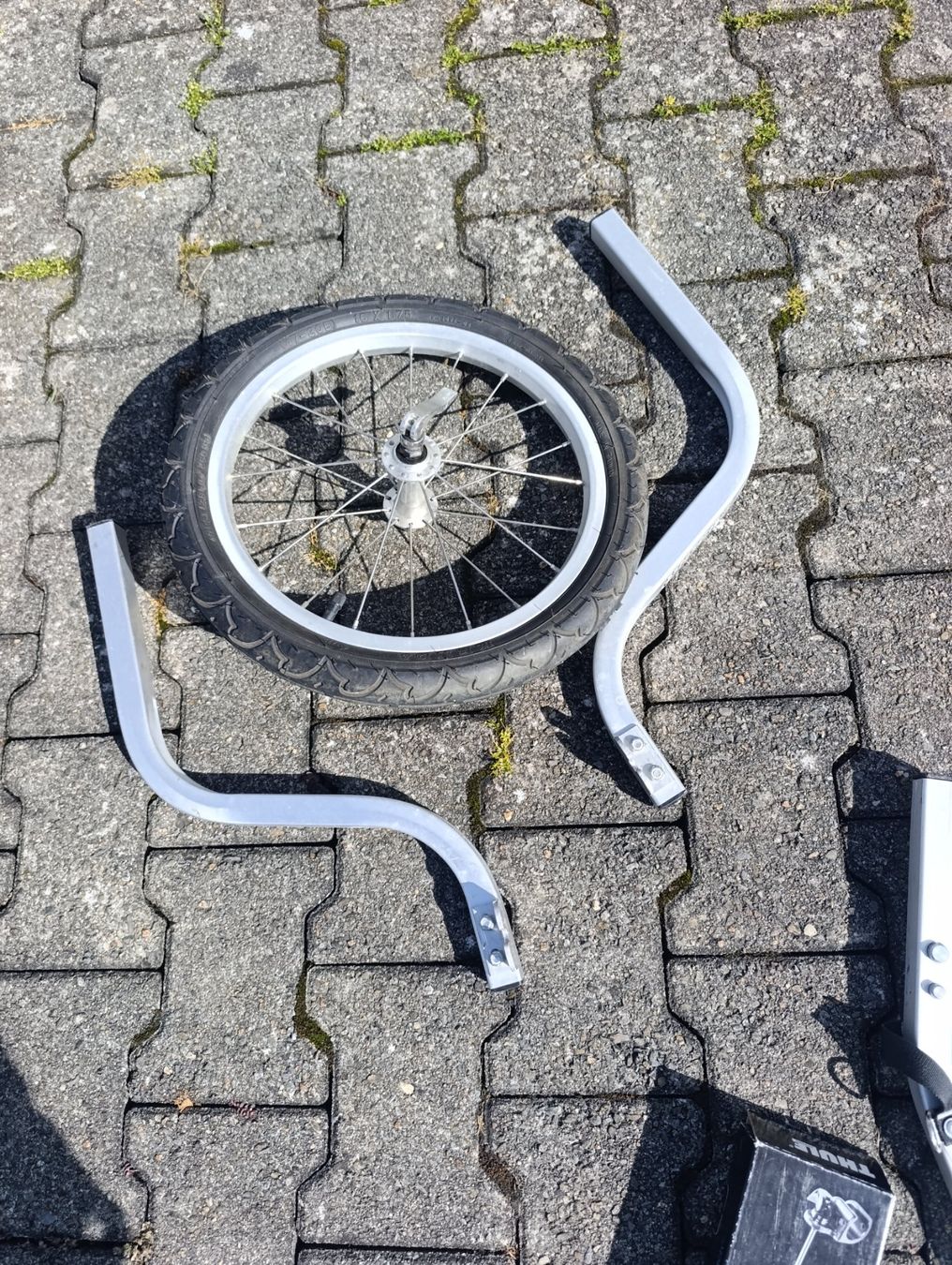 Thule Anhänger: Chariot - Thule – Gebraucht aus Ottikon von 8ung_fertig 8