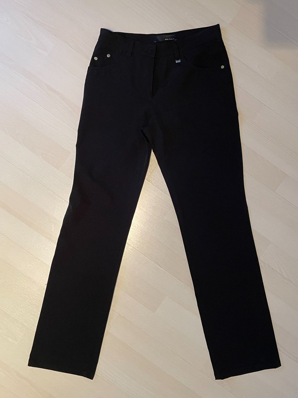 Pantaloni: Brax Golfhose Damen Gr. 36 schwarz – Usato da Schindellegi venduto da Moom1402