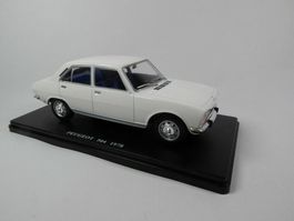 Peugeot 504 Berline Phase III 1977-1979 weiss   1:24