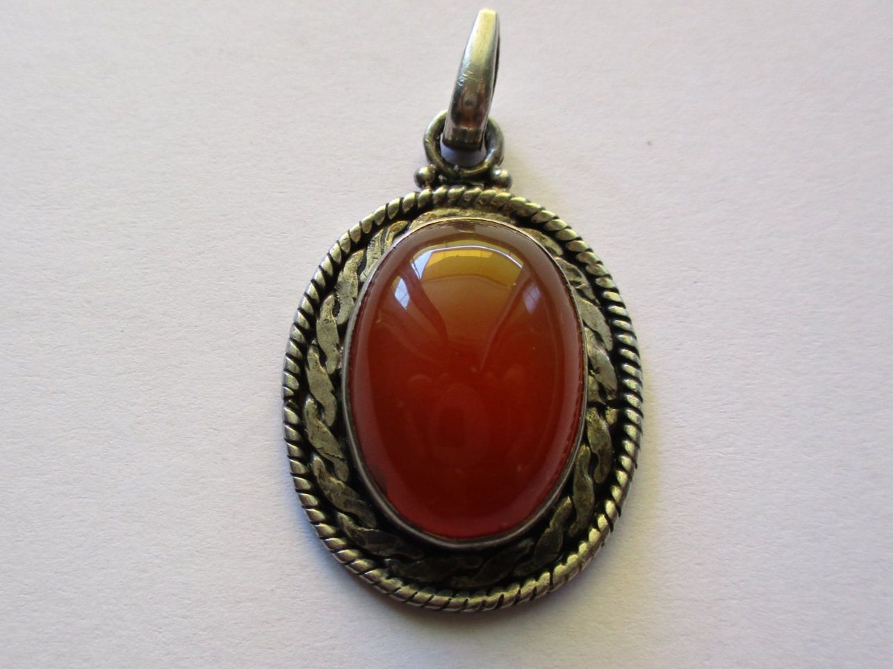 Pendentifs: Pendentif vintage Cornaline argent 800 – D'occasion à La Sarraz par vic_v6kz