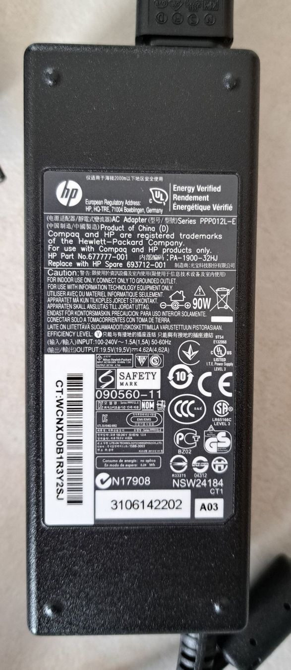 Hewlett Packard Caricabatterie: ***** HP Laptop Charger AC Adapter / PPP012L-E  65W – Usato da Villaz-St-Pierre venduto da Ubid 1