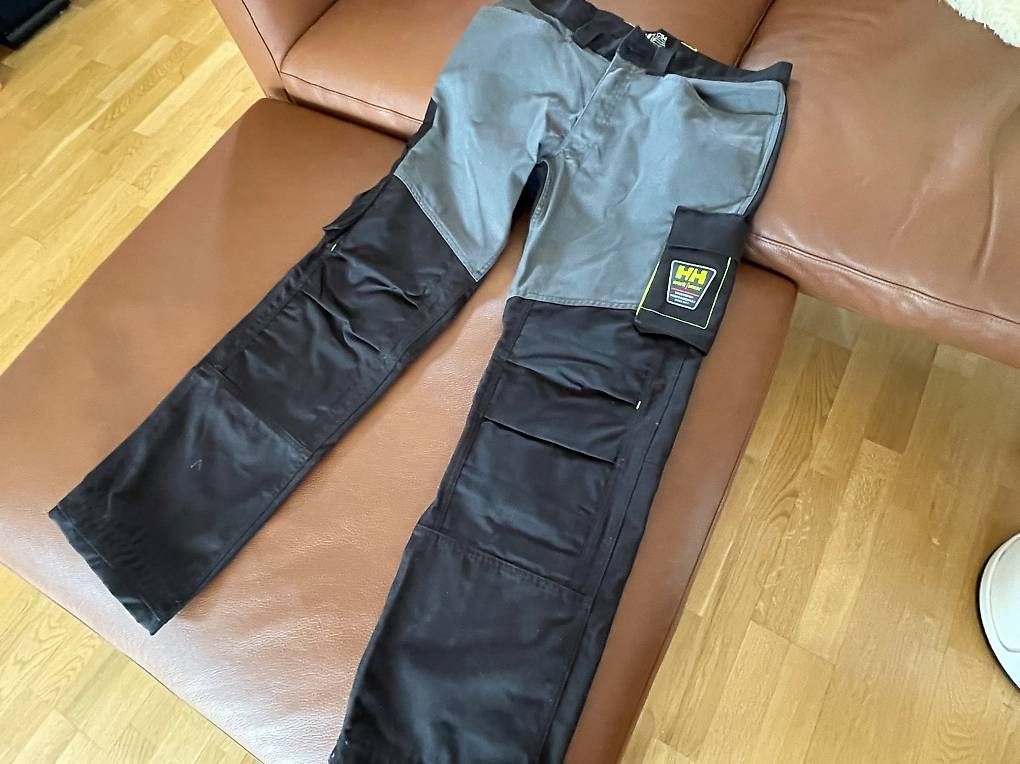 Pantaloni: HELLY HANSEN work wear – Usato da Biberist venduto da trabant6