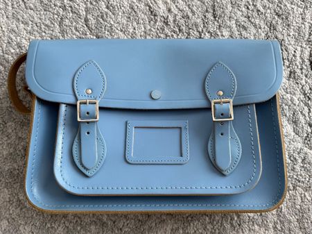 The Cambridge Satchel in blue leather