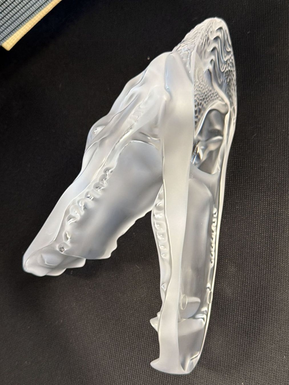 Lalique Statuette: LALIQUE KROKODILFIGUR HANDYHALTER – Usato da Zürich venduto da Frei-Occasionen 5
